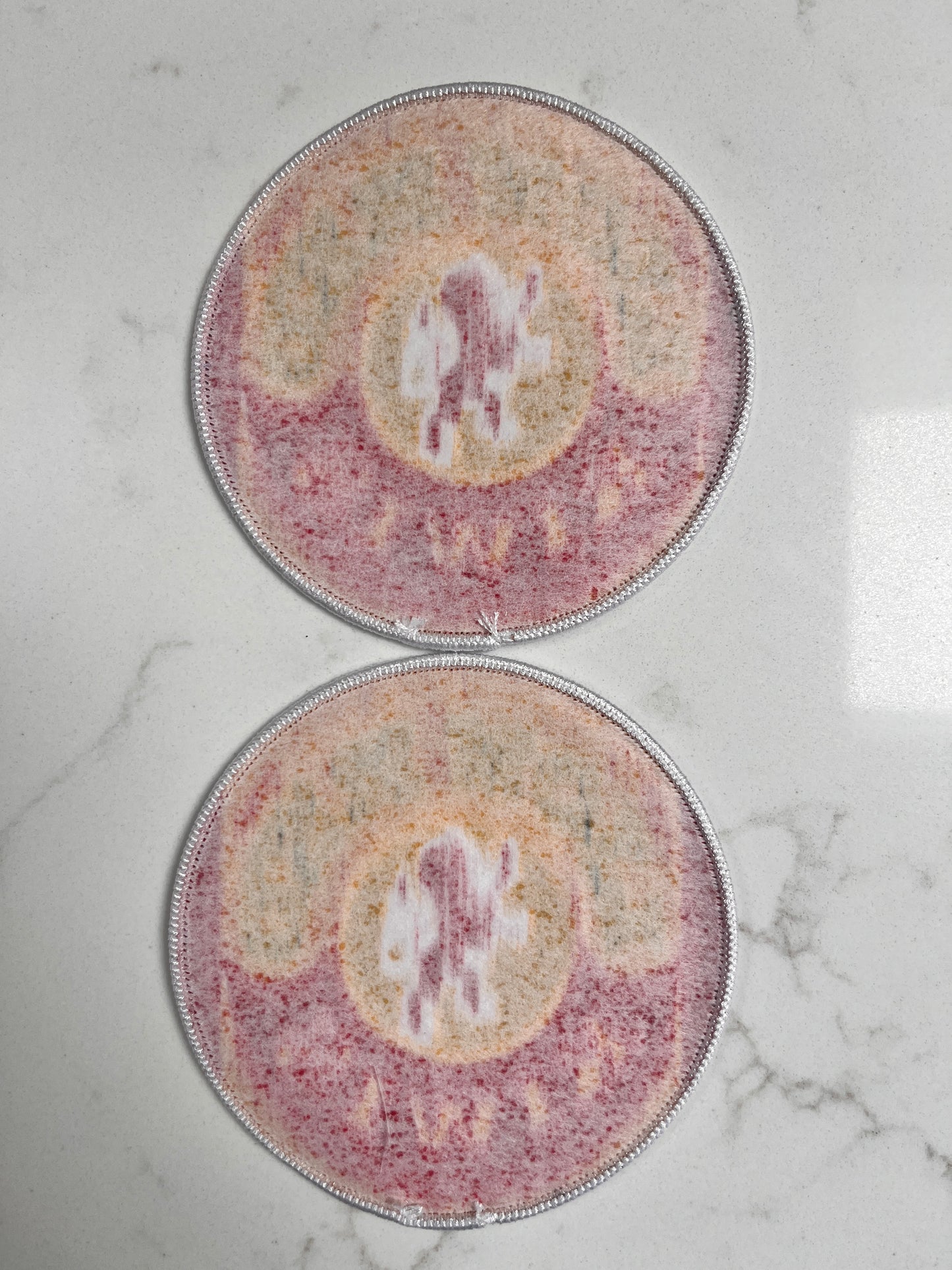 Lion Red x2 sleeve badges