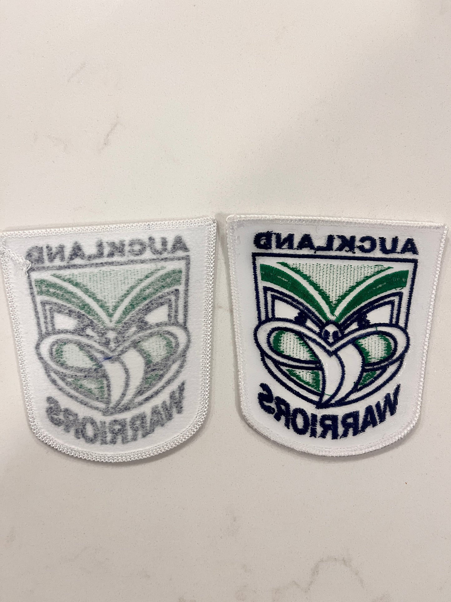 1995 Auckland Warriors badge - IRON ON